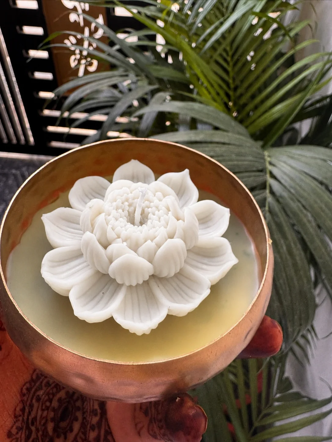 handcrafted design urli inspired with lotus on top